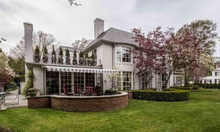 First-Time Buyer’s Guide to Booking a New 2 BHK Apartment in Pune 2 BHK Apartment